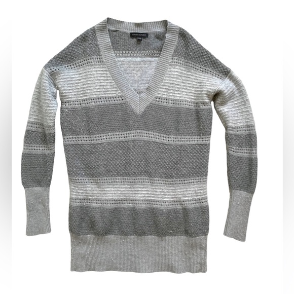 Banana Republic Sweaters - 4/$20 Banana Republic Mixed Strip V-neck Sweater